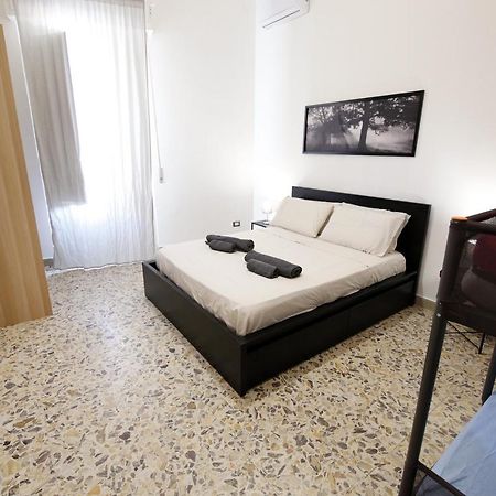 Center Apartment Catania Bagian luar foto