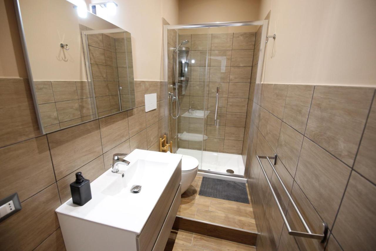 Center Apartment Catania Bagian luar foto