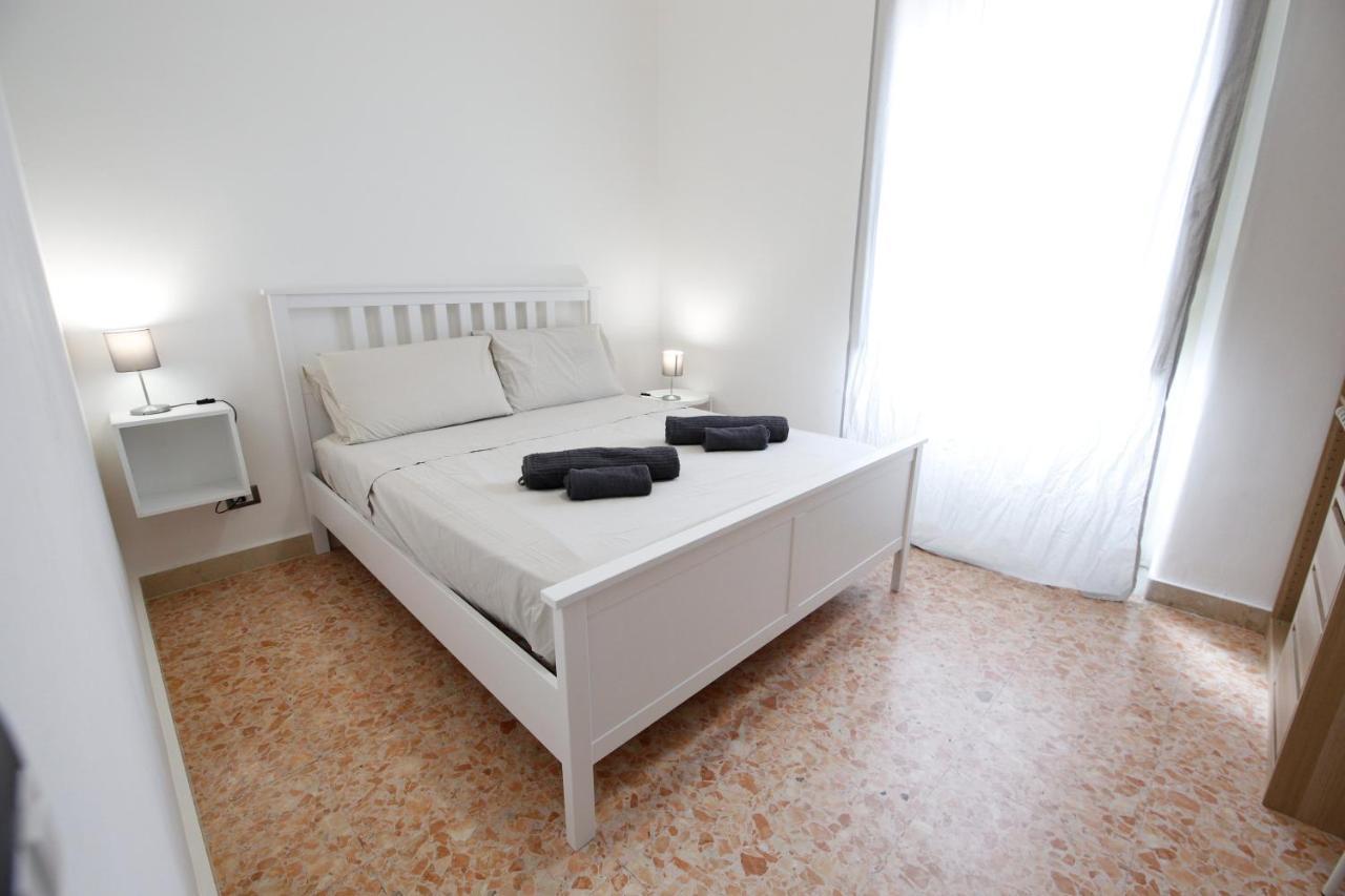 Center Apartment Catania Bagian luar foto