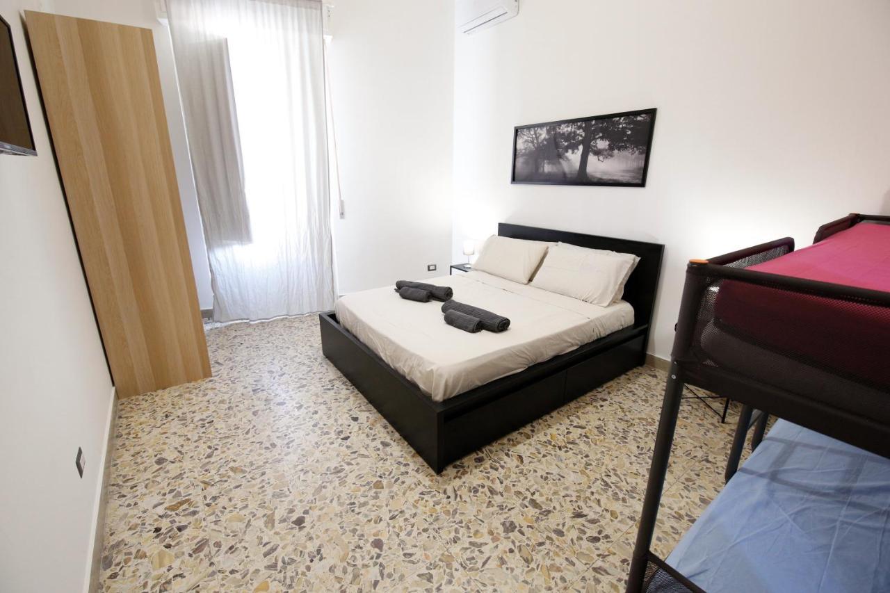 Center Apartment Catania Bagian luar foto
